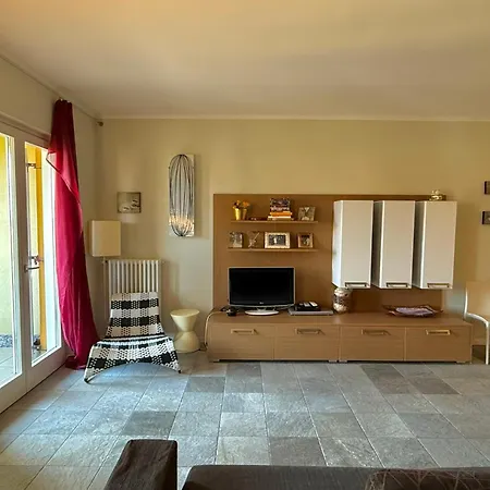 Apartment Mansarda Di Pianello Pianello Del Lario